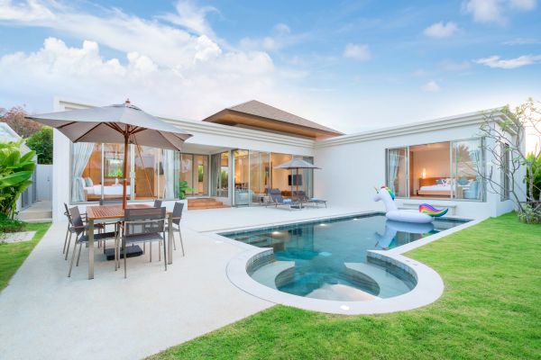 Cost of Pool Deck Pouring in Danbury