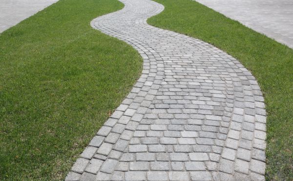 Cost of Walkway Paving in Danbury